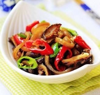  『青红辣椒』它是天然胶原蛋白，媳妇每周吃2次，皱纹没了，感觉年轻了10岁