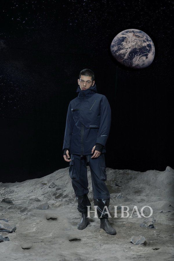 硅基生物2018秋冬系列lookbook:“月之暗面”