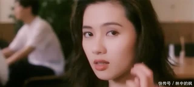  『依旧』曾经的性感偶像，54岁李丽珍依旧香艳逼人，女儿青出于蓝胜于蓝