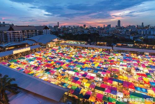 泰国的宰客骗局：在曼谷夜店不要上“二楼”，芭提雅成人秀最好看