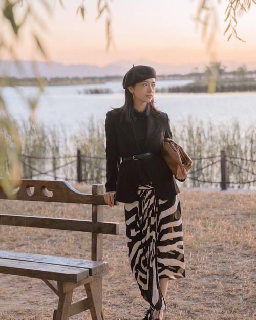  『下身选择』西装别总配西裤！学学“三木”时尚博主的西装穿搭，上班约会都ok