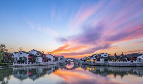 江苏发展非常迅速的城市，实力或许赶超南京，却听说没有高楼