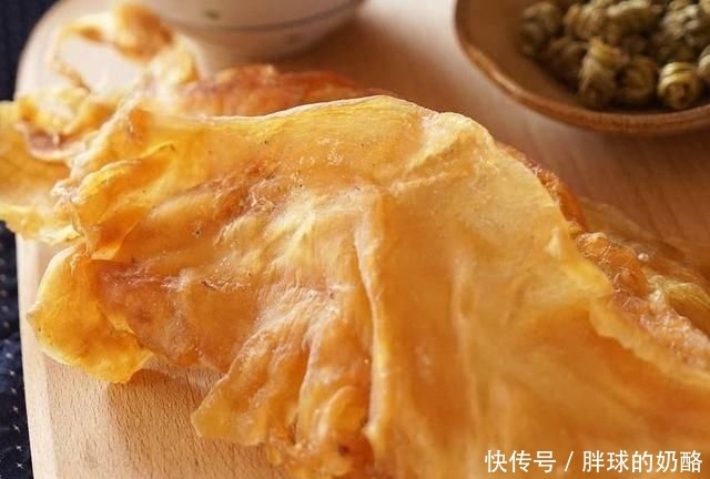 极其丰富@女人过了25岁,一周吃一次这个,保证50岁依然肌肤紧致没皱纹