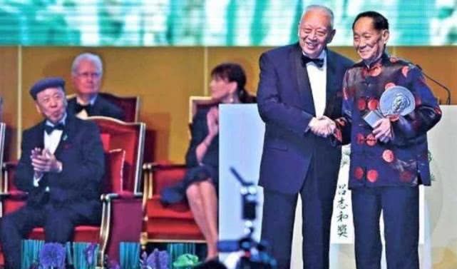 真正的中国隐形首富：这个90岁的老头，身价竟然超过了李嘉诚？