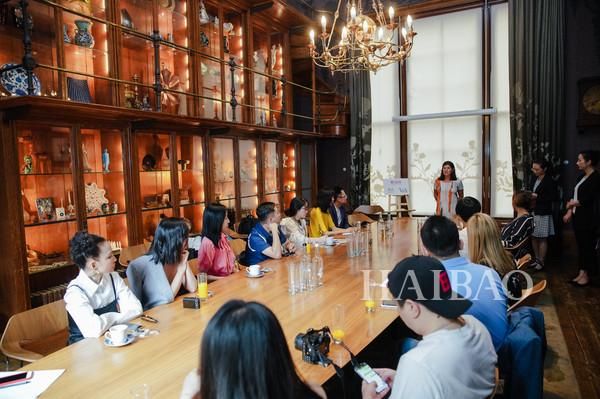 这不只是珠宝展，更是周生生  量身打造的英伦童话！