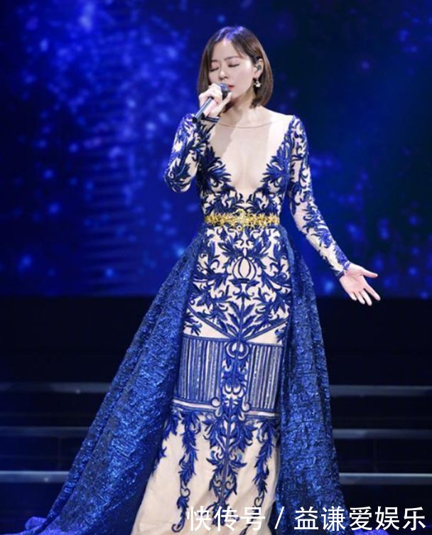 张靓颖又任性了！“开膛”裙再次突破尺度，网友：太妖娆了！