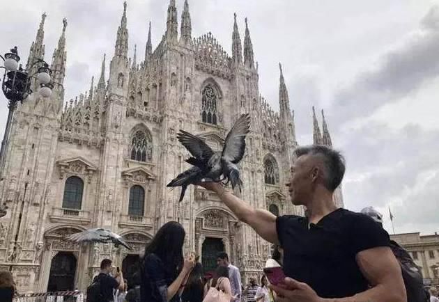 江苏大爷刘胜40年如一日坚持健身，如今成网红，参加米兰时装周！