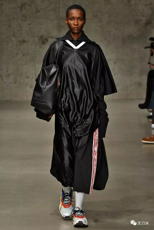 “我在李宁做设计”