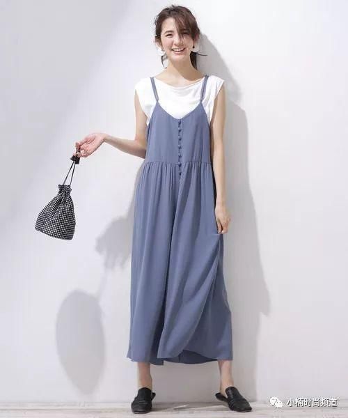 清爽穿搭度过炎炎夏日!女生日系蓝白单品搭配介绍