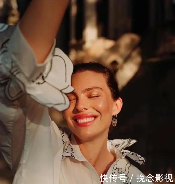 『中式传统元』时尚行业将迎来大变革!东方之美将会引领潮流新发展,我太自豪了