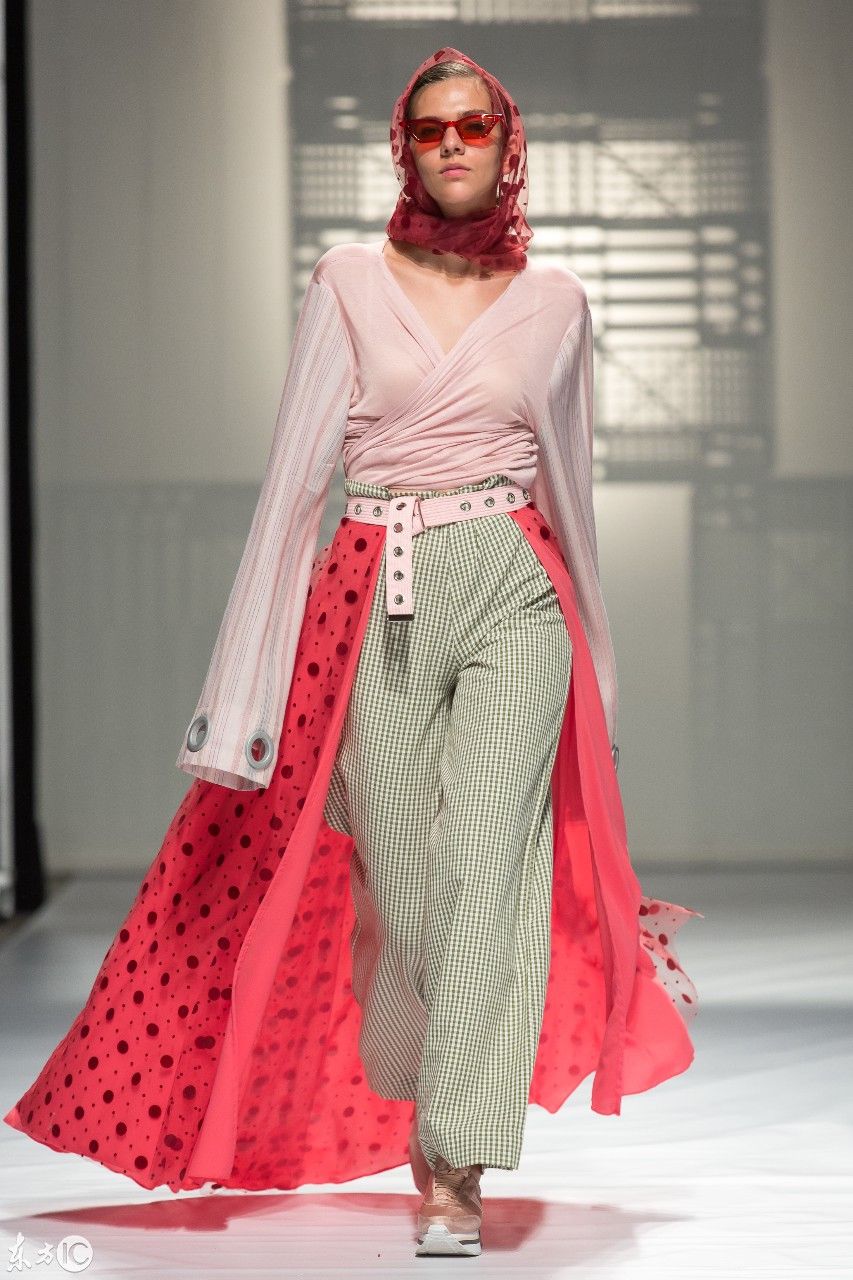 时装周作品选 图六比图一还好看