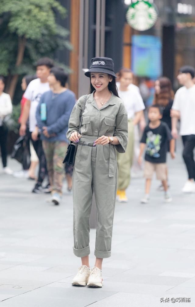  『连体』连体裤又出来“搞事情”了！今年它增加了新设计，难怪这么受欢迎