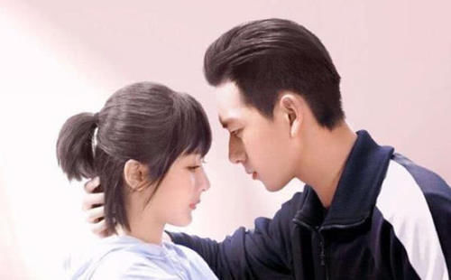 亲爱的热爱的倒追：鱿小鱼杨紫甜蜜倒追却韩商言李现