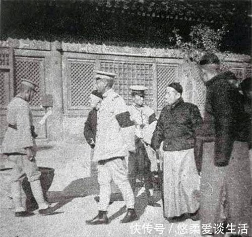  『老头』溥仪晚年回京，路上遇一老头面色突变，老头笑着说放心，不杀你