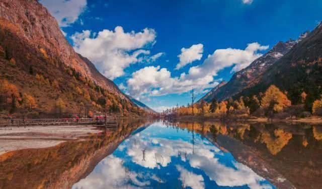  「叫板」四川敢叫板九寨沟和稻城亚丁的小城，美得惊人却很低调