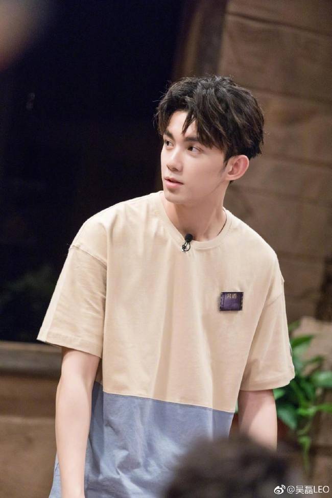 新学期开始吴磊代表新生发言 演讲稿语言真挚