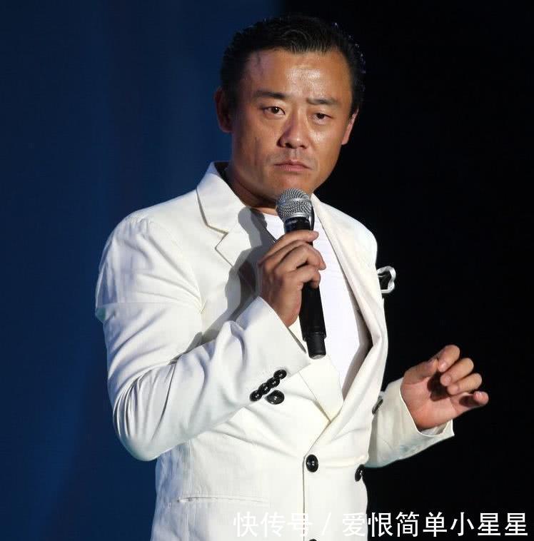 周立波再揭唐爽：录用鉴定是假的，黄皮白心的洋鬼子，回国只为捞