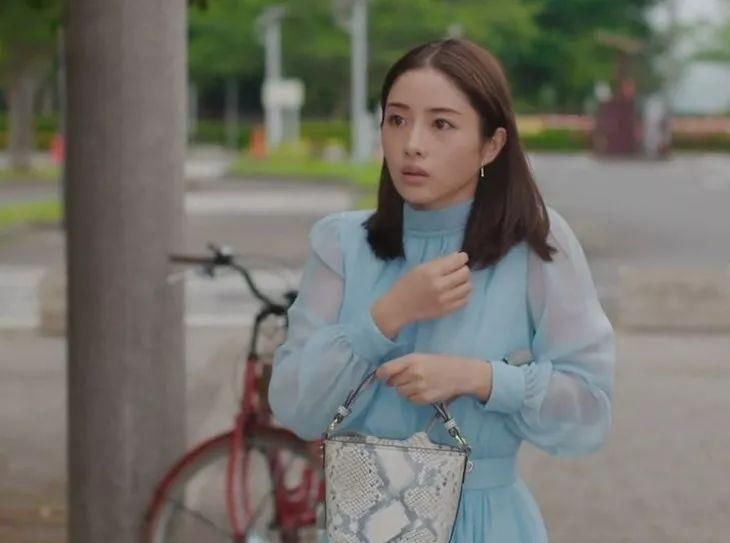 成为高岭之花有这么难吗?我早就摸透了