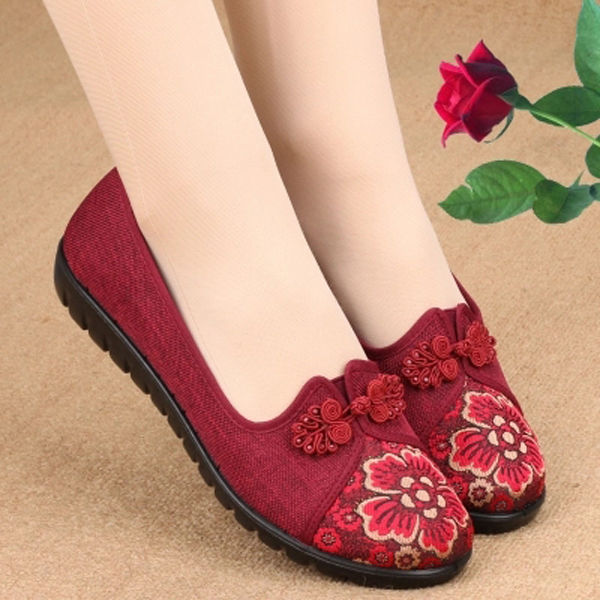 今年的老北京布鞋又火了，清凉舒适不累脚，洋气的不要不要