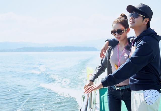 [生活]郎朗妻子浓妆直播，口红快涂到人中太浮夸，自曝每日吃燕窝生活似贵妇