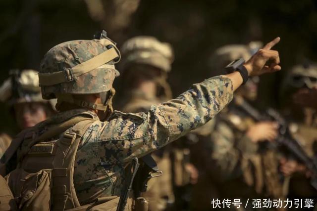  『迷彩更多』莫兰迪色已经不流行了，今年流行的“硬核”颜色，可盐可甜太美了