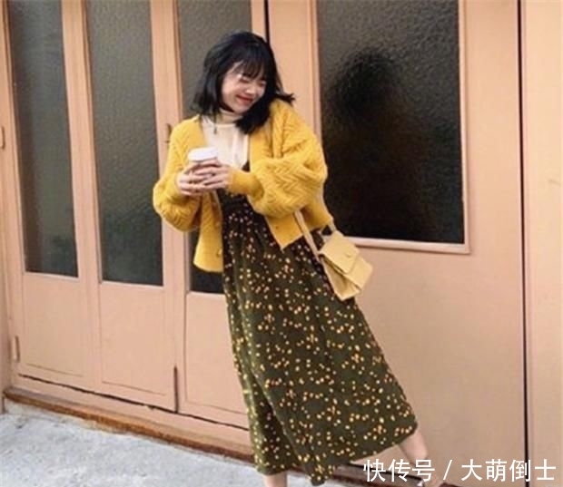 『超甜』韩国女生超甜的日常穿搭分享,大胆的颜色充满活力感