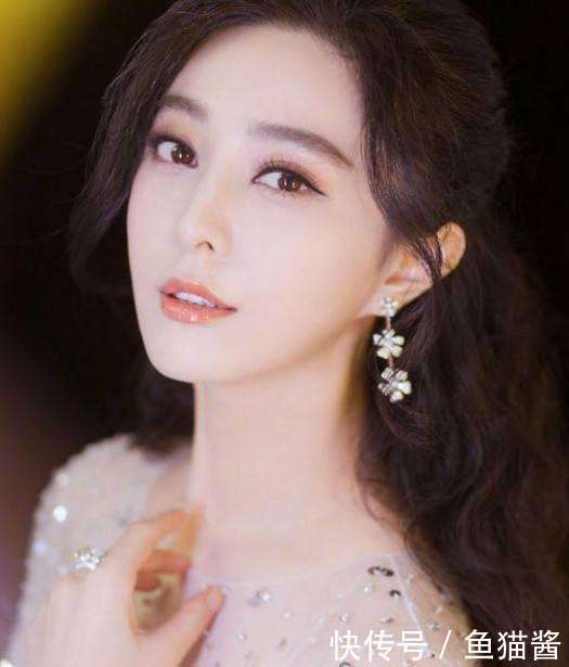 范冰冰仙女裙超压场, 唯独被它给毁了! 网友: 你是有多爱这双鞋