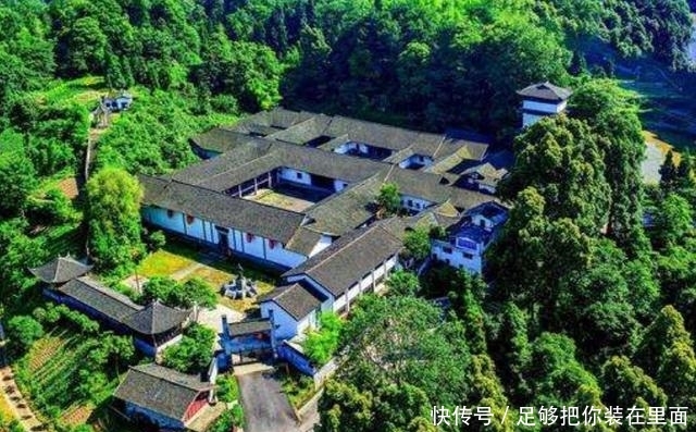 重庆深山藏一“紫禁城”，神秘而传奇，现成知名旅游胜地