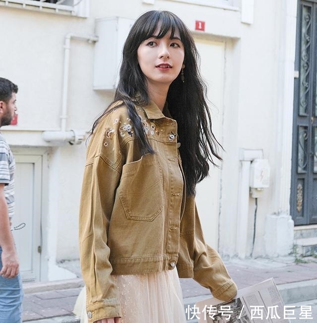  初春@初春必搭单品：牛仔外套，一定要这么穿才够味