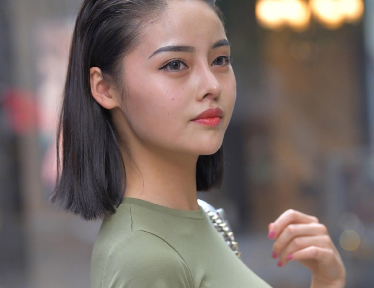 「脸上」经常化浓妆的女生,看看脸上有没有这四个问题,有一个就很严重了