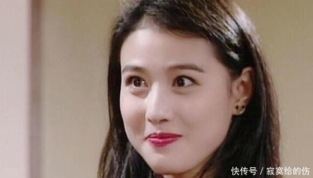 「合照」林心如和周海媚22年前合照,林心如一口龅牙,周海媚美得窒息