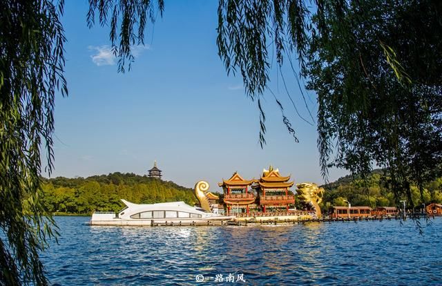 中秋国庆想凑热闹就去这些地方旅游，保证挤到你“怀疑人生”