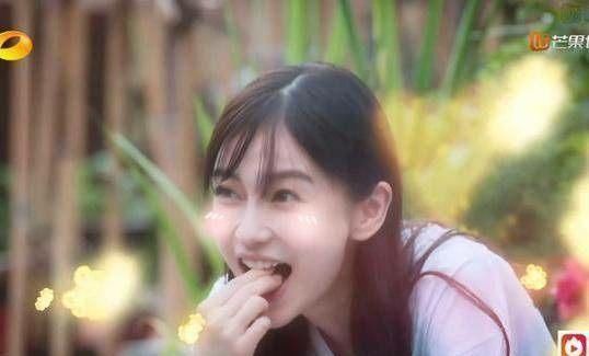 anglababy假吃事件上热搜，《向往生活》暴露杨颖吃货是真假！
