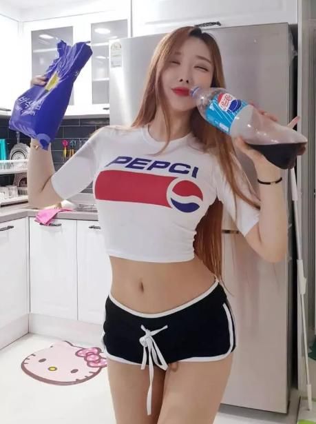 130斤被封健身女神，她的身材到底好在哪里?