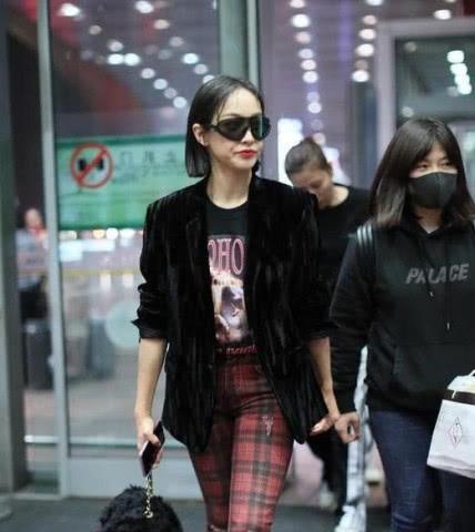 宋茜新造型丑出新高度，头发是几天没洗了，满头的油也是没谁了！