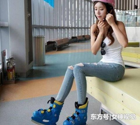# 美女#穿出时尚潮流感!,少女范的牛仔裤美女