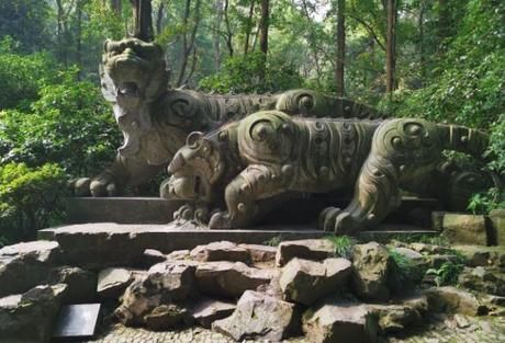 杭州最“低调”的一个景点，为何排队的本地人比游客还要多？