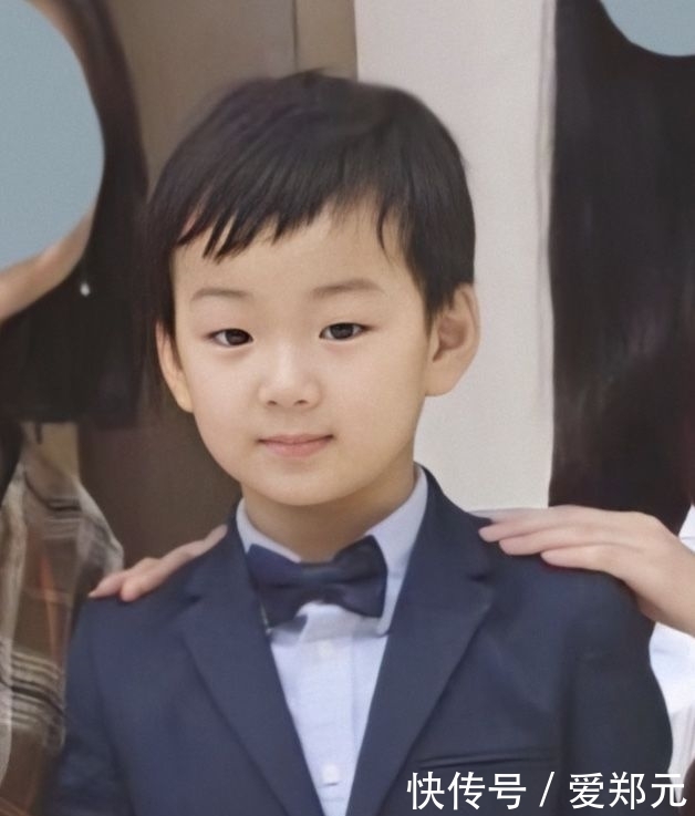 孩子是父母背后的