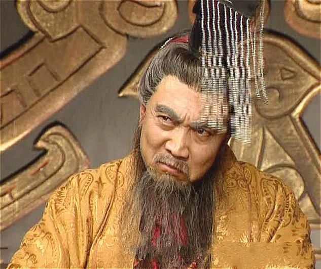 『曹操』曹操临死前,为什么放过司马懿,反而将杨修斩首?原因并不简单!