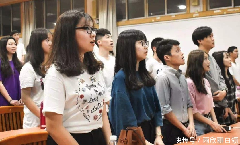 大学生入党要趁早,自身具备这3个条件,或许