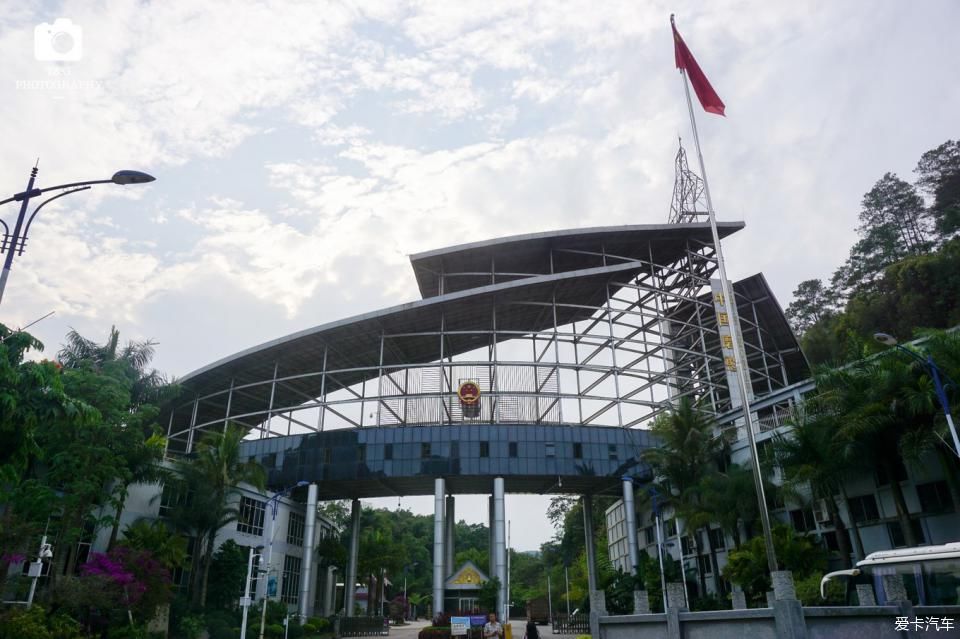  西双版纳@绿水青山就是金山银山，去西双版纳过泼水节！