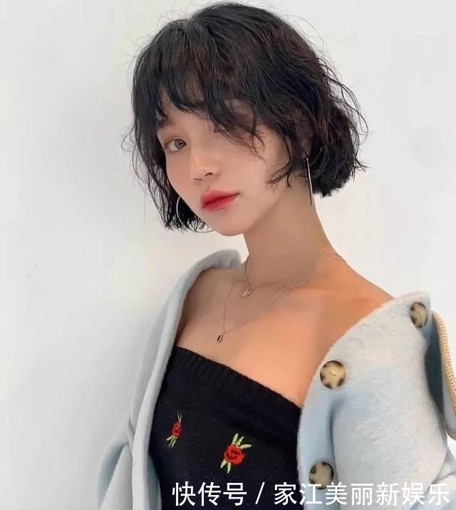  #妹子可以#春日短发怎么选？你的脸型决定！