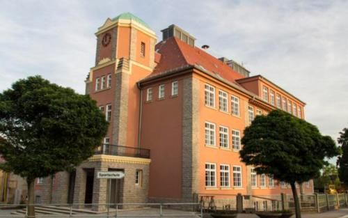  集体■已经买了小产权房，遇到拆迁该怎么办？有两种可以获得补