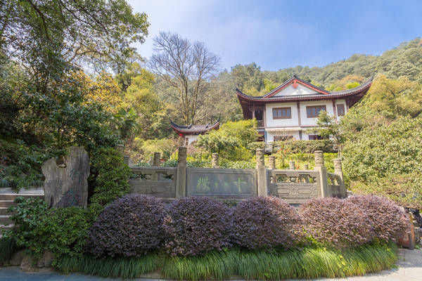 西湖最冷门的旅游路线，人少景美，一般人都不知道