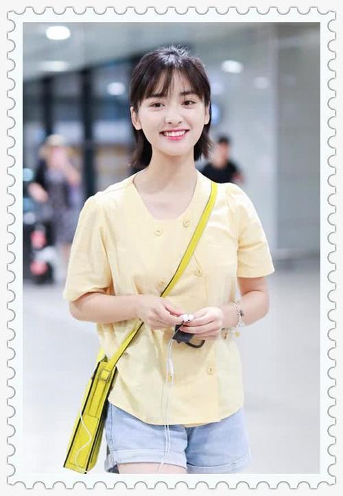 沈月减肥成功了？大象腿秒变筷子腿，网友：未修图的腿才接地气