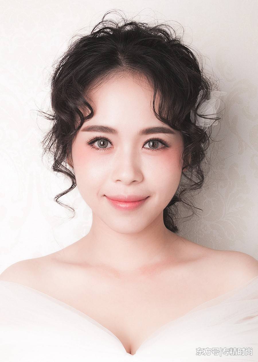 还在跟美妆博主学化妆？难怪化完妆还这么难看！