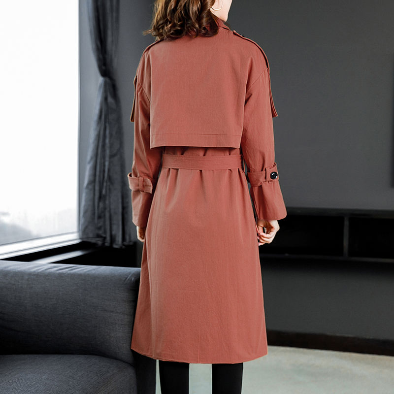 1米6以下女人，秋天别穿风衣!试试这一种薄外套，时髦又显腿长