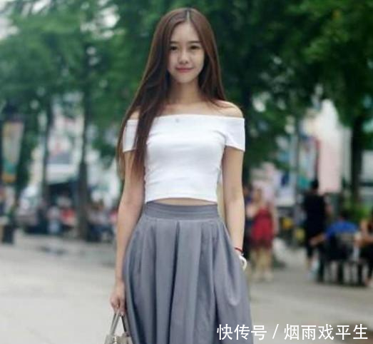 街拍图2的“大樱桃”让我大开眼界,一脸娇羞的样子!