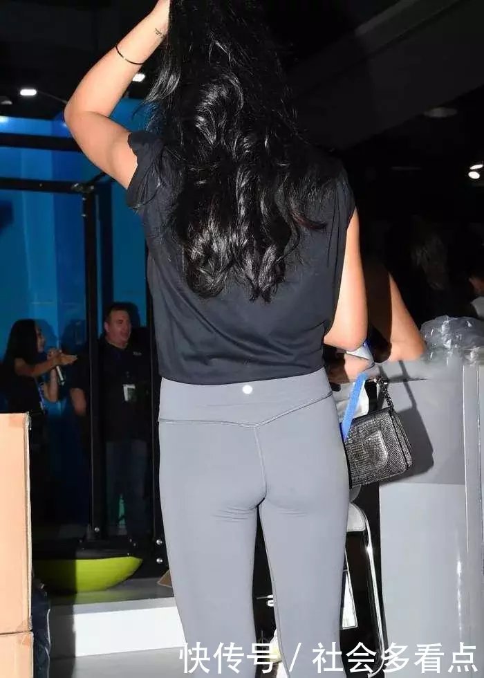 紧身裤的小姐姐, 勾勒完美曲线