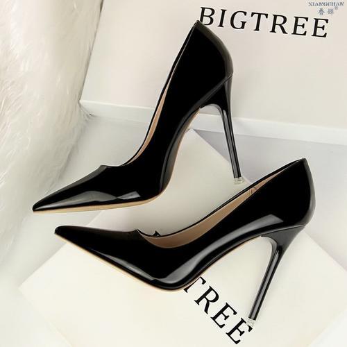 穿来穿去还是浅口鞋最舒适!这6款浅口高跟鞋,舒适大气不累脚